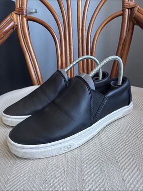 UGG Kytlin Black Leather Slip-On Sneakers